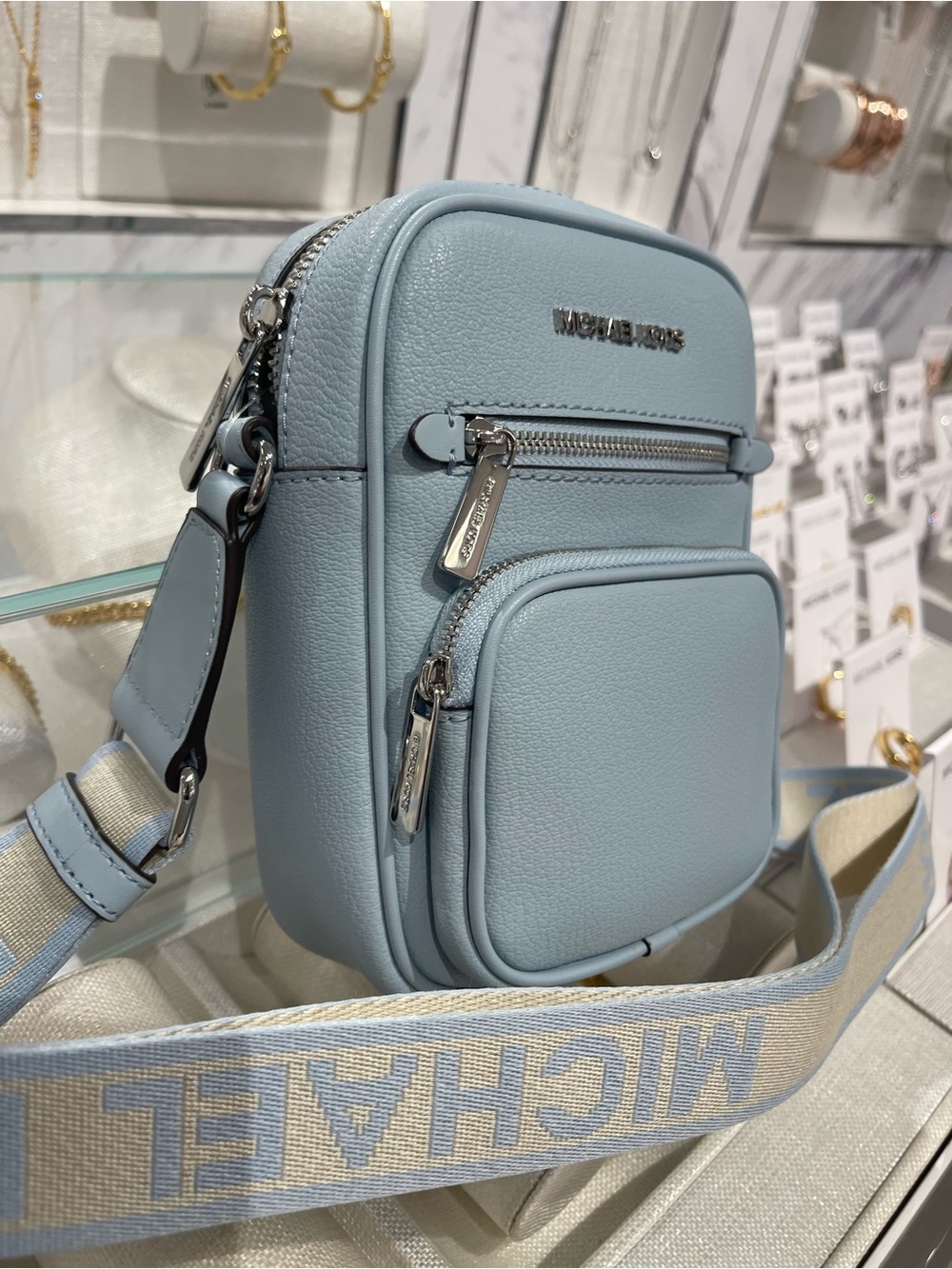 Michael Kors Jet Set Med Flight Leather Crossbody Messenger Bag
Pale Ocean 
NWT - Picture 2 of 16